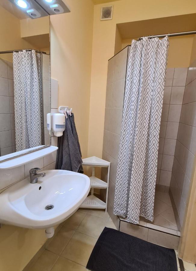 Lucsony Apartman Mosonmagyarovar Exterior photo