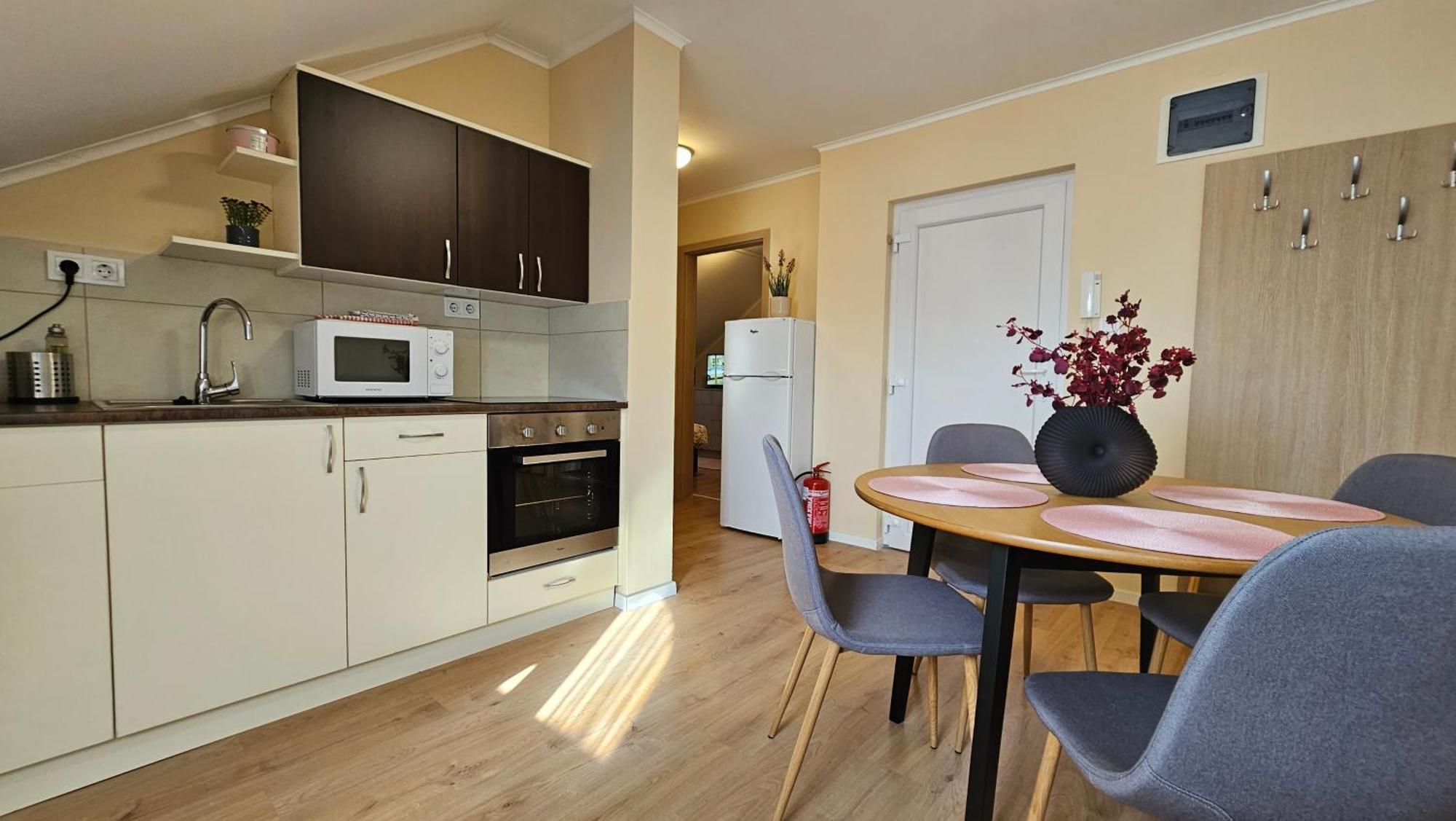 Lucsony Apartman Mosonmagyarovar Exterior photo